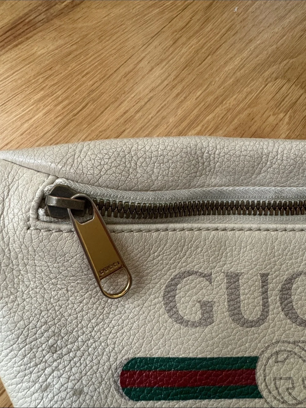 Authentic Gucci White Leather Crossbody Belt Bag